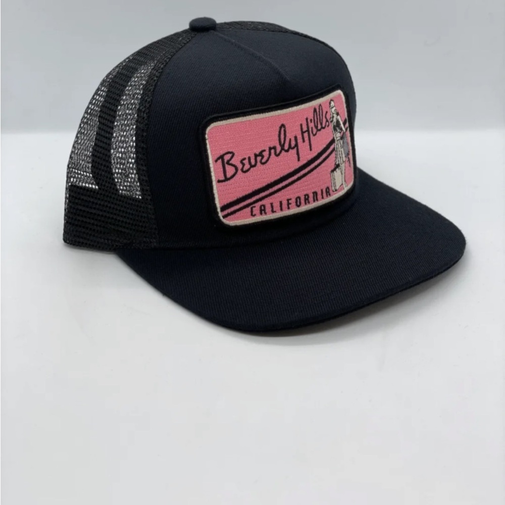 Bartbridge pocket hat Black and Pink Trucker Hat